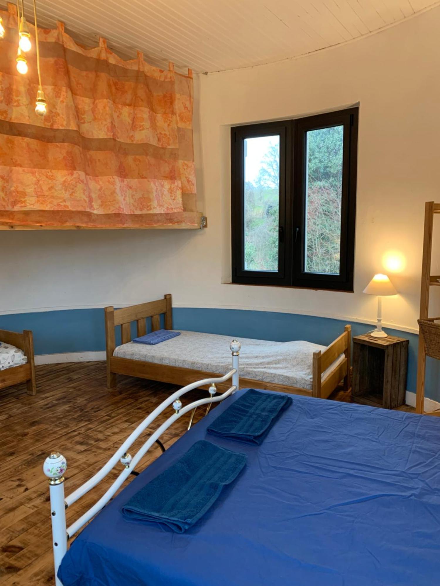 Les Favouilles - Gite & Chambres D Hotes Dauphin 外观 照片