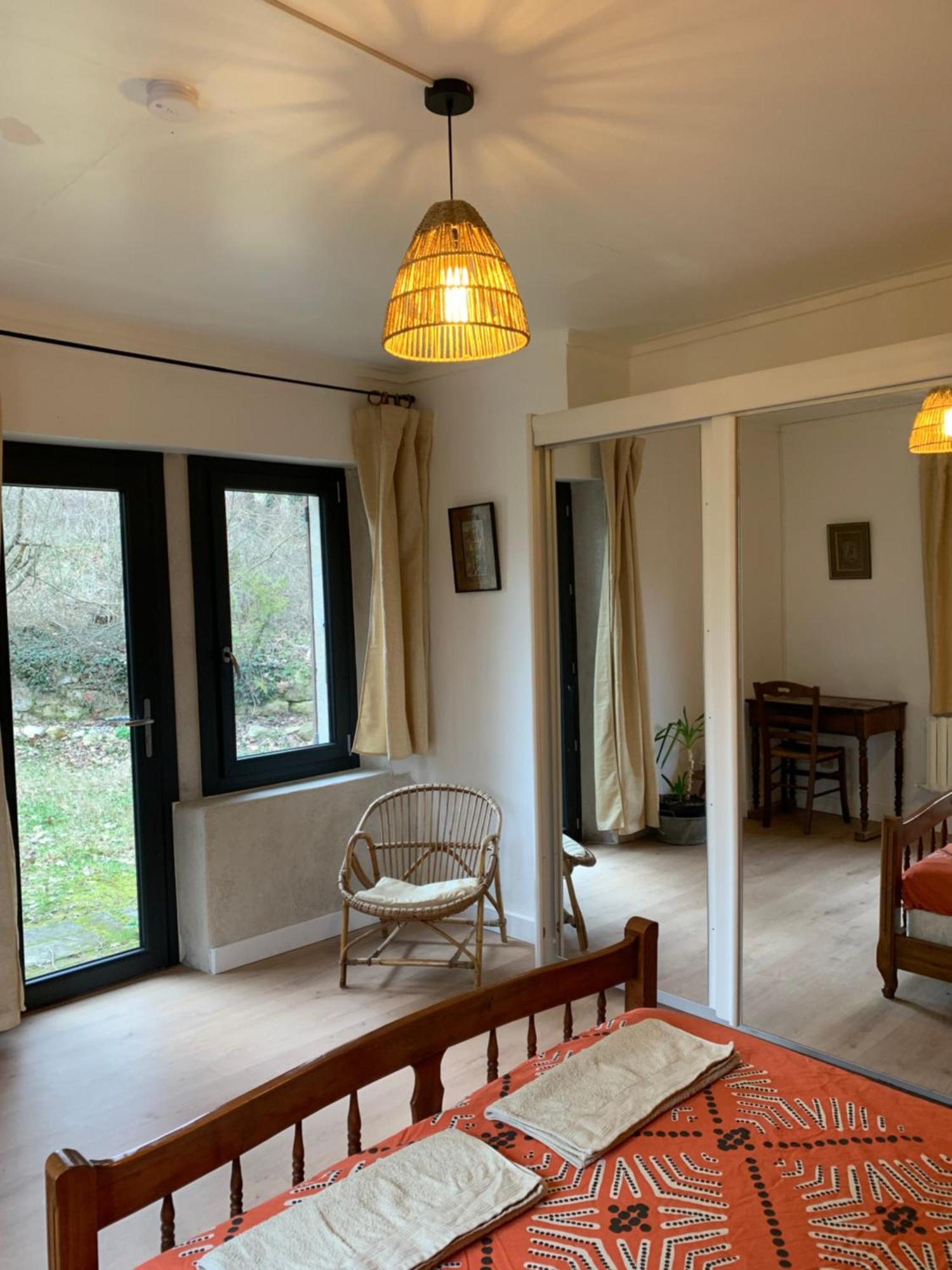 Les Favouilles - Gite & Chambres D Hotes Dauphin 外观 照片